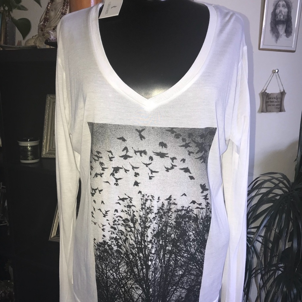 NWT Cara Loren Birds 🦅 Shirt